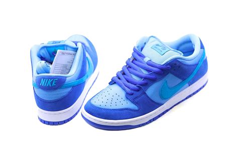 sb dunk low blueberry release date